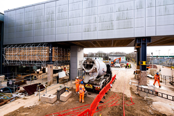 Gatwick station refurb cuts concrete carbon