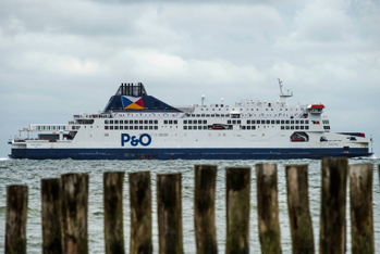 Shapps to ban ferry operators not paying minimum wage