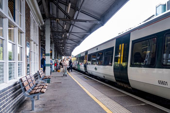 DfT to limit rail fare rise as inflation hits double figures